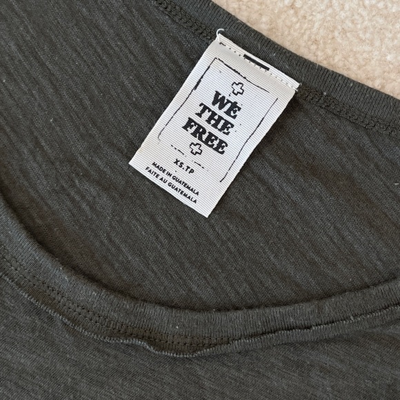✨SOLD✨Free People T-Shirts (2 Tops)! - Picture 8 of 11